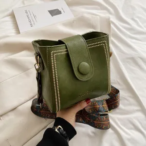 Bucket Bags for Women, Mini Bucket Tote Purses, Pu Leather Vintage Crossbody with Bunny Charm, Shopping Travel