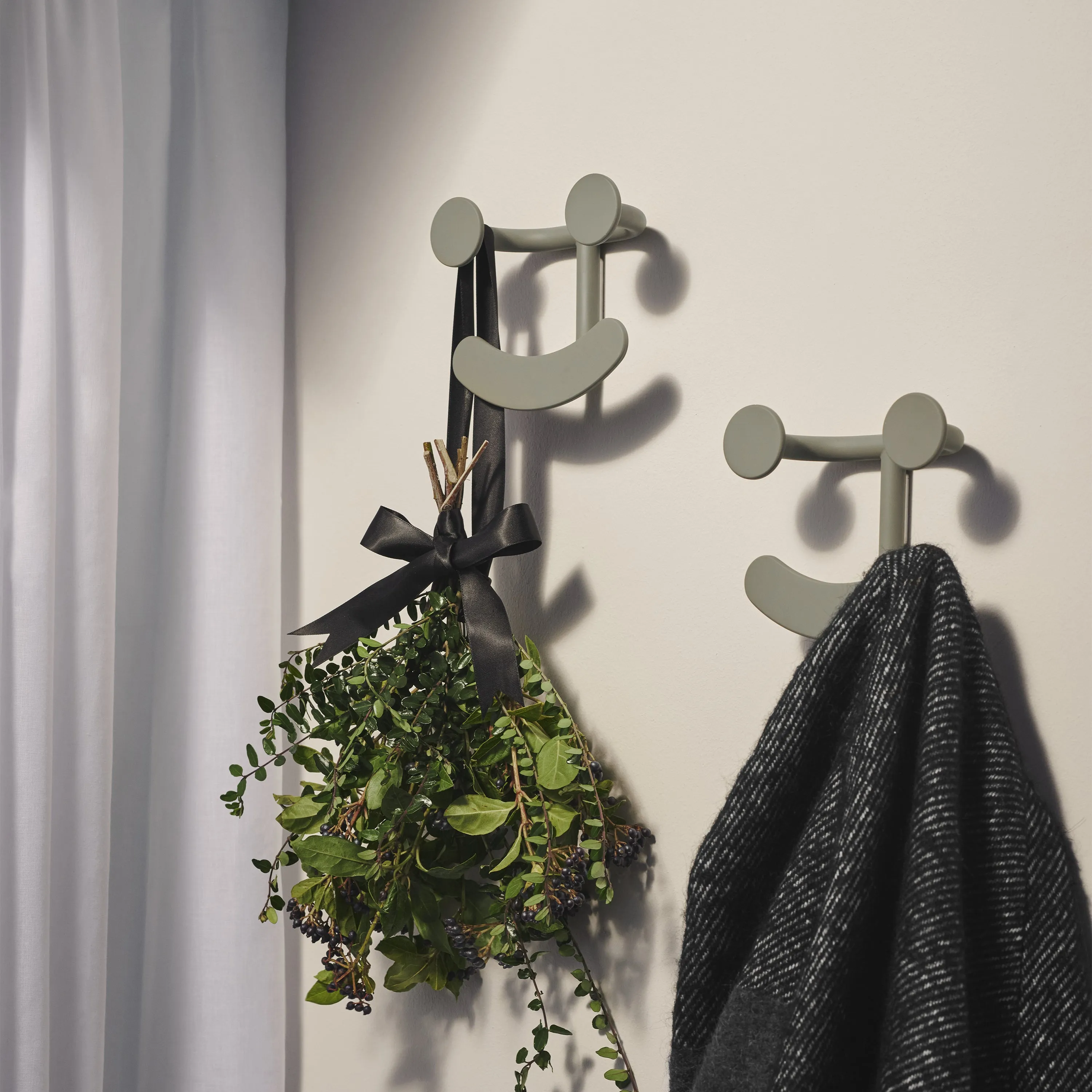 Happy Hook (Set of 4)