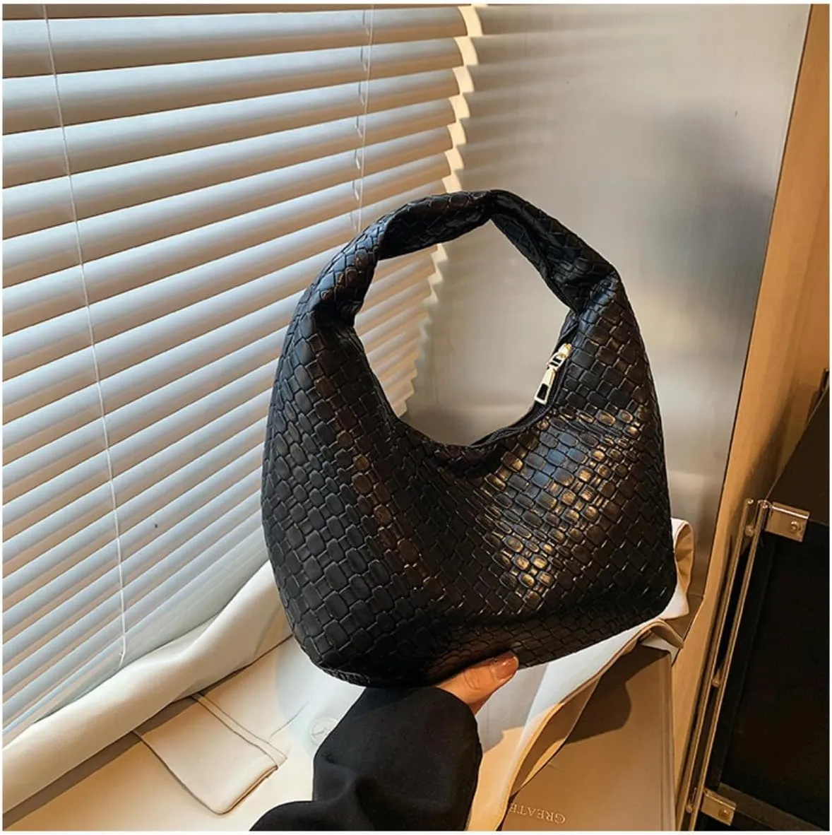 Shoulder Purses for Women Woven Leather Handbag Top Handle Hobo Bag Vintage Mini Tote Bag Slouchy Shoulder Bag